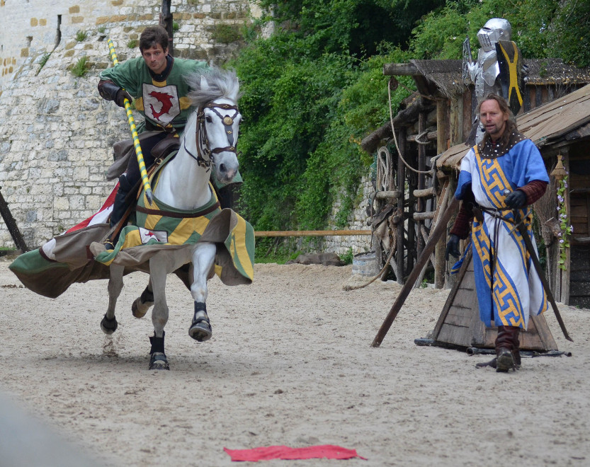 Epées et Donjon, spectacle historique de Provins