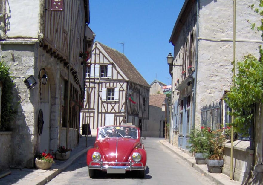 Auto Passion Légende, collection and collector's car rental, close to Provins