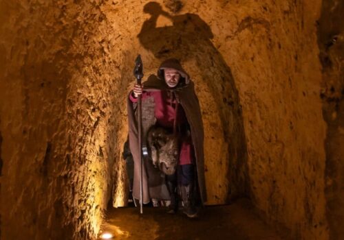 legendes-et-croyances-visite-theatralisee-Provins-2-880x562