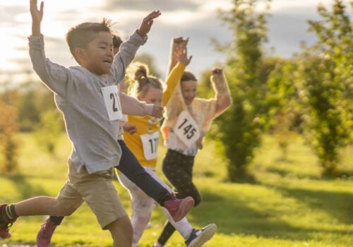 gettyimages-1432904422_course_enfant_sport